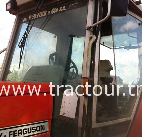 À vendre Tracteur avec cabine Massey Ferguson 3070 Bon état complet