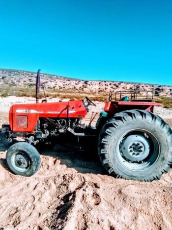 À vendre Tracteur Massey Ferguson 440 Xtra Bon état complet