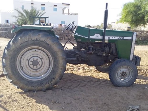 À vendre Tracteur + Accessoire + Matériel Al Jadah 290 Bon état complet