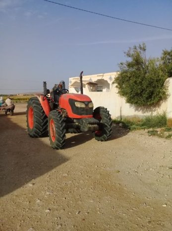 À vendre Tracteur Kubota M7040 Bon état complet