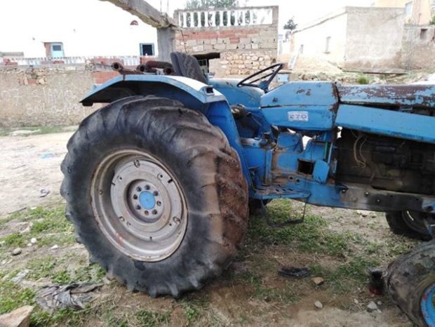 À vendre Tracteur Leyland 270 Bon état complet