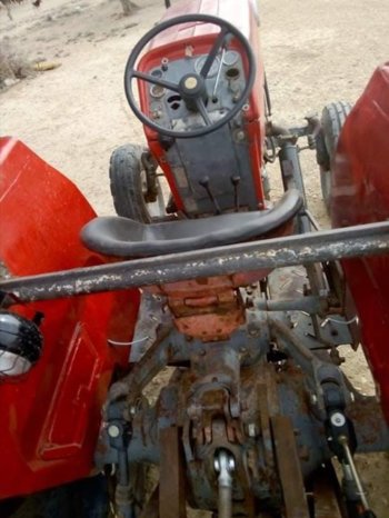 À vendre Tracteur Massey Ferguson 178 Bon état complet