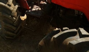 À vendre Tracteur + Accessoire + Matériel Massey Ferguson 4240 Bon état complet