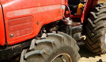 À vendre Tracteur + Accessoire + Matériel Massey Ferguson 4240 Bon état complet
