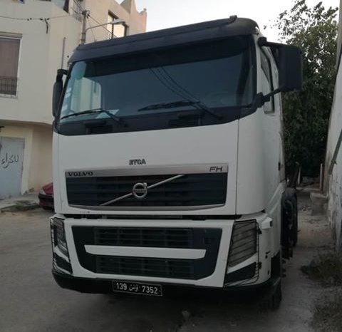 À vendre Tracteur routier sans attelage Volvo FH 400 Bon état complet