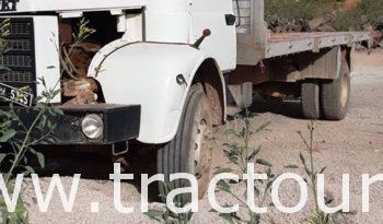 À vendre Camion plateau sans ridelles Berliet GLR 190 Bon état complet