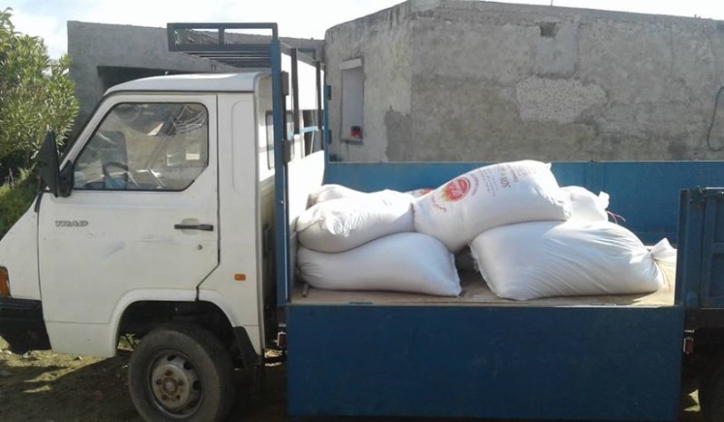 À vendre Camion plateau sans ridelles – Bon état complet