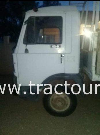 À vendre Camion plateau sans ridelles Iveco Zeta 65.9 Bon état complet
