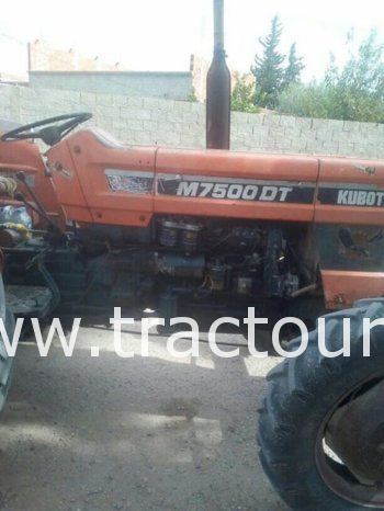 À vendre Tracteur Kubota M7500 DT Bon état complet