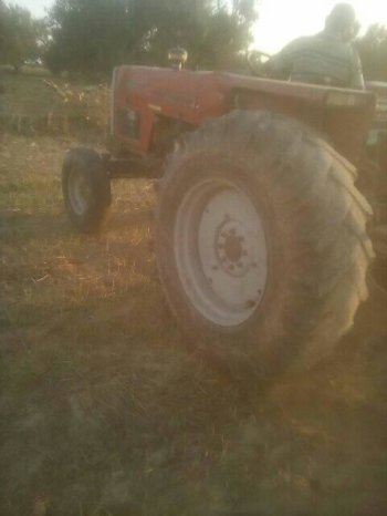 À vendre Tracteur Massey Ferguson 390 Bon état complet