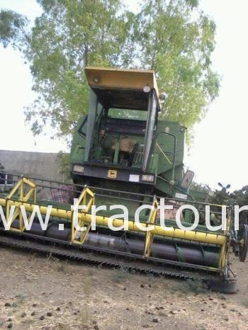 À vendre Moissonneuse batteuse avec cabine John Deere 975 Bon état complet