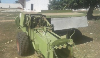 À vendre Presse à moyenne densité Claas Markant 55 Bon état complet