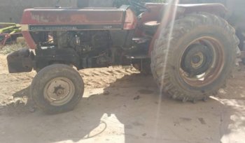 À vendre Tracteur Case IH 795 Bon état complet