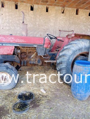 À vendre Tracteur Case IH 795 Bon état complet