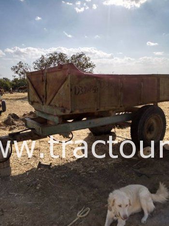 À vendre Tracteur Case IH 795 Bon état complet