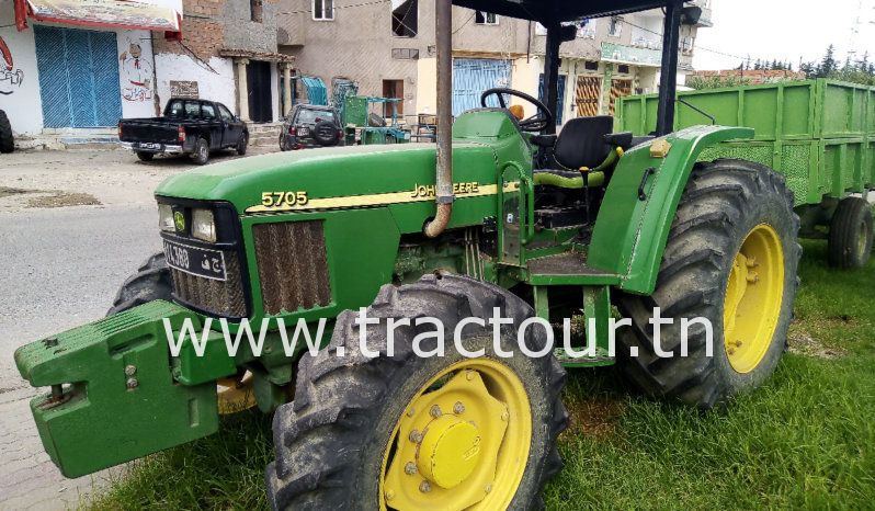 A vendre tracteur John Deere 5705 Neuf en excellent état complet