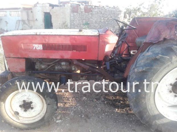 À vendre Tracteur Steyr 768 Bon état complet