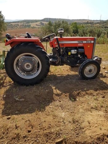 À vendre Tracteur Tafe 45 DI Neuf en excellent état complet