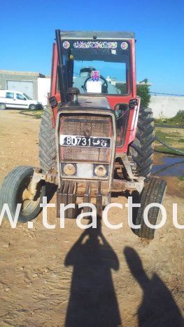 À vendre Tracteur avec cabine Massey Ferguson 590 Bon état complet