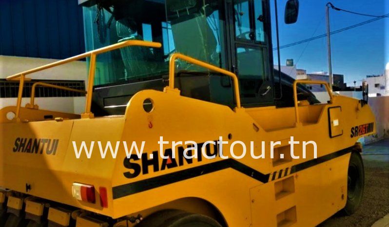 À vendre Rouleau compacteur à pneus – Concessionaire complet