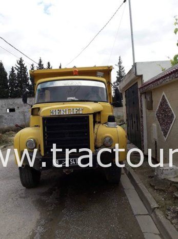 À vendre Camion benne TP Berliet GLR 200 Bon état complet