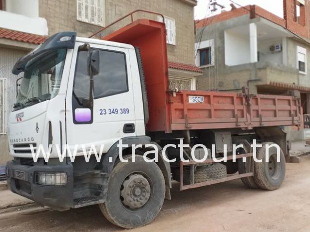 À vendre Camion benne Iveco Eurocargo 180e28 Neuf en excellent état complet