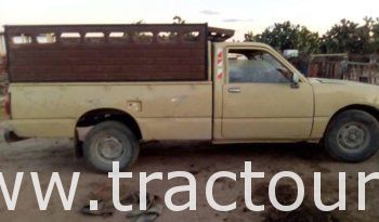 À vendre Camionnette 2 portes avec benne Isuzu KB 26 Bon état complet