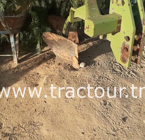 À vendre Déchaumeuse à 6 socs Simma complet