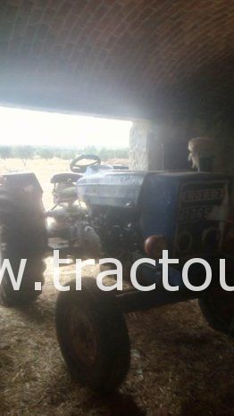 À vendre Tracteur Ford 6600 Bon état complet