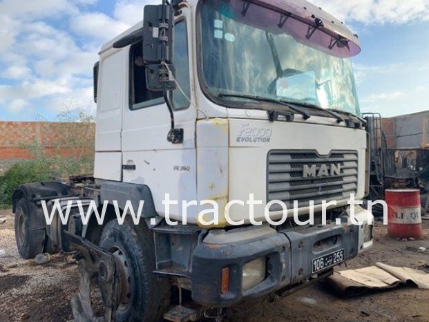 À vendre Tracteur routier sans attelage Man F2000 FE 360 A Bon état complet