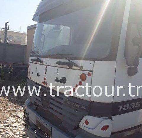 À vendre Tracteur routier sans attelage Mercedes Actros 1835 Bon état complet