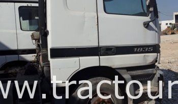 À vendre Tracteur routier sans attelage Mercedes Actros 1835 Bon état complet