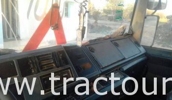À vendre Tracteur routier sans attelage Renault Major R380 Bon état complet