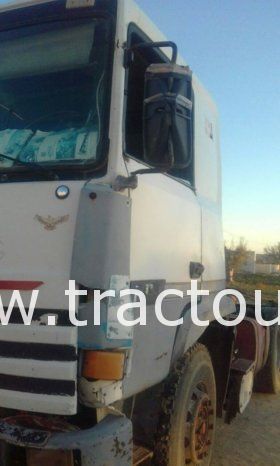 À vendre Tracteur routier sans attelage Renault Major R380 Bon état complet