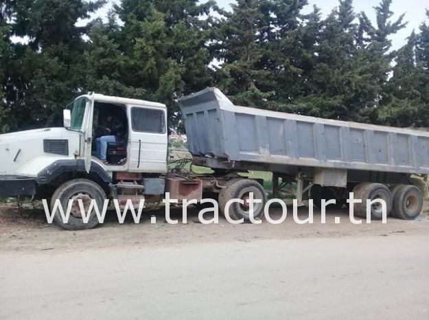 À vendre Tracteur avec semi remorque benne TP Renault CLM 385 Neuf en excellent état complet