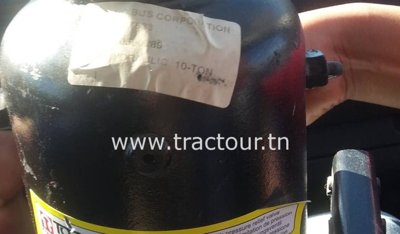 À vendre Cric bouteille hydraulique – Neuf JAMAIS UTILISE complet