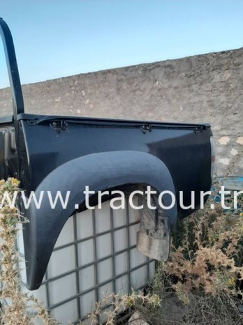 À vendre Benne pour camionnette Mazda BT50 (2006 – 2012) Neuf en excellent état complet