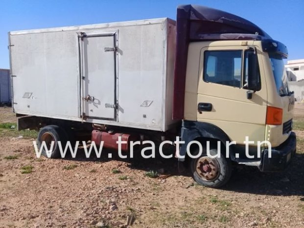 À vendre Camion fourgon Nissan Atleon 120 Bon état complet