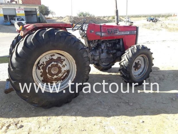 À vendre Tracteur Massey Ferguson 265 Bon état complet