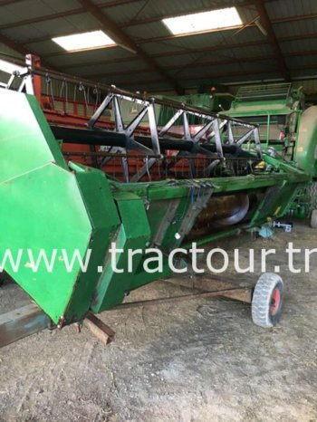 À vendre Moissonneuse batteuse avec cabine John Deere 1075 complet