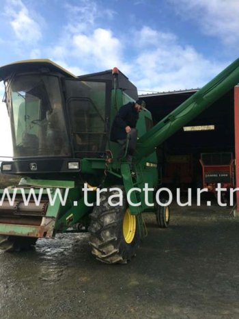 À vendre Moissonneuse batteuse avec cabine John Deere 1075 complet