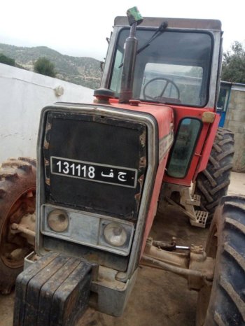 À vendre Tracteur Massey Ferguson 575 complet