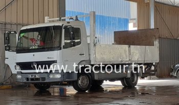 À vendre Camion plateau avec ridelles Mercedes Atego 815 complet