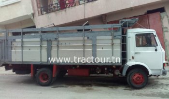 À vendre Camion plateau avec ridelles OM 40 complet