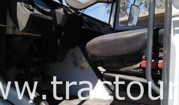 À vendre Camion plateau sans ridelles Renault CLR 230 complet
