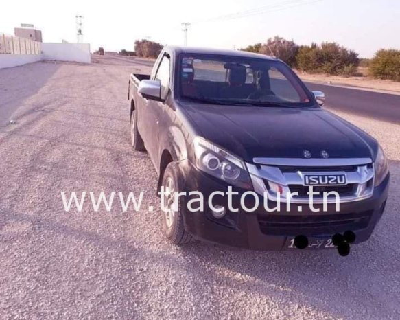 À vendre Camionnette 2 portes avec benne Isuzu D-max 2.5 TD complet