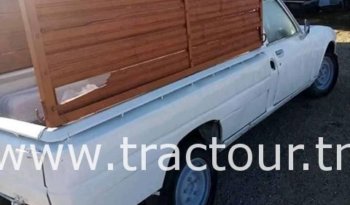 À vendre Camionnette 2 portes avec benne Peugeot 504 complet