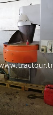 À vendre Malaxeur multifonction – complet