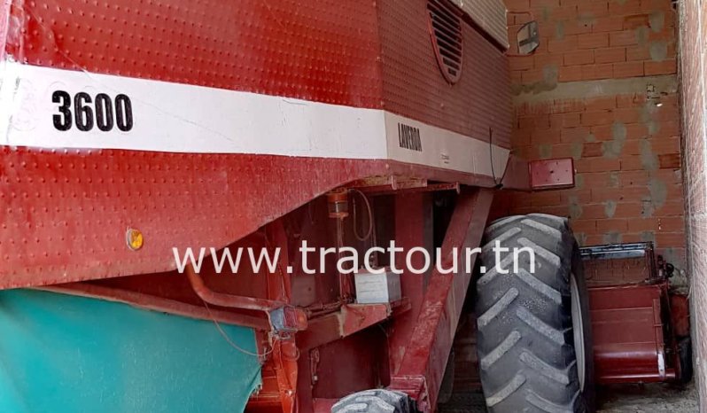 À vendre Moissonneuse batteuse avec cabine Laverda 3600 complet