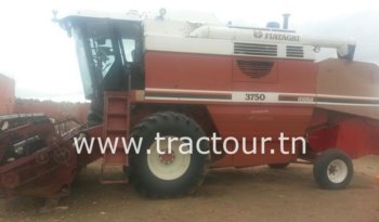 À vendre Moissonneuse batteuse avec cabine Laverda 3750 complet